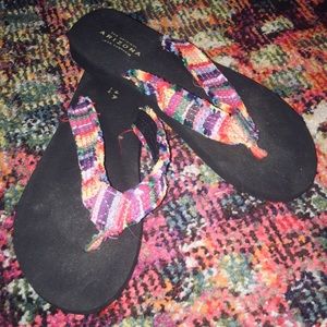 ⬇️ NEW PRICE Flip flops